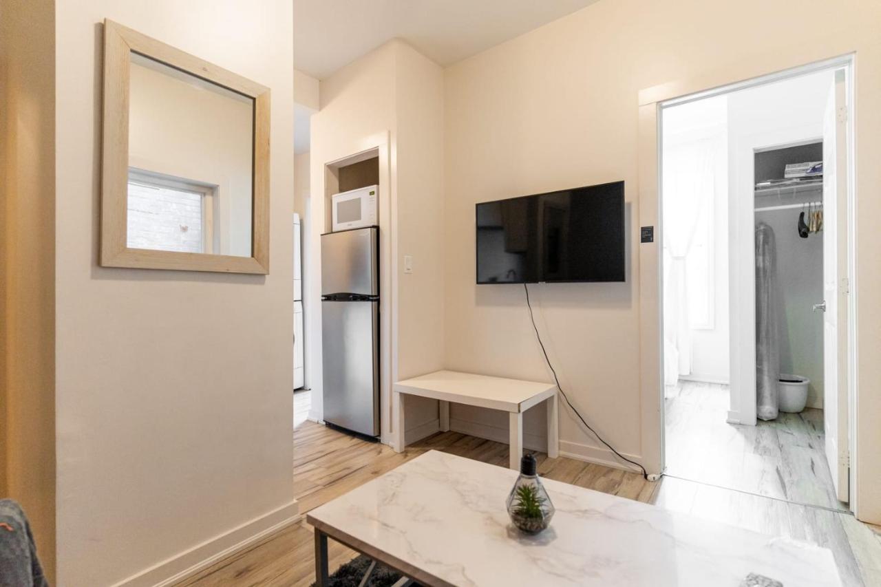 Modern 1 Bedroom Apartment With In-Suite Laundry ฮามิลตัน ภายนอก รูปภาพ